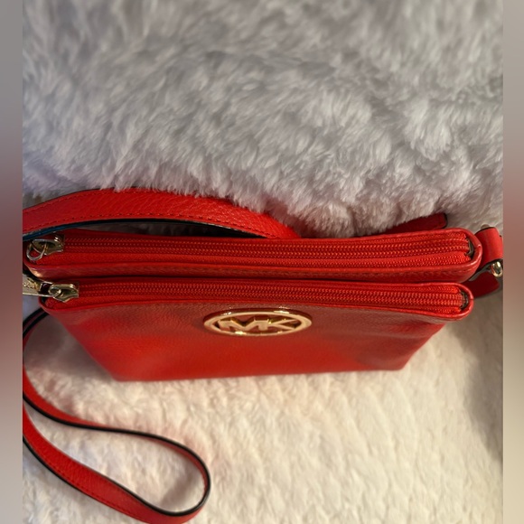 Michael Kors Bold Orange Leather Crossbody Bag - Picture 4 of 12